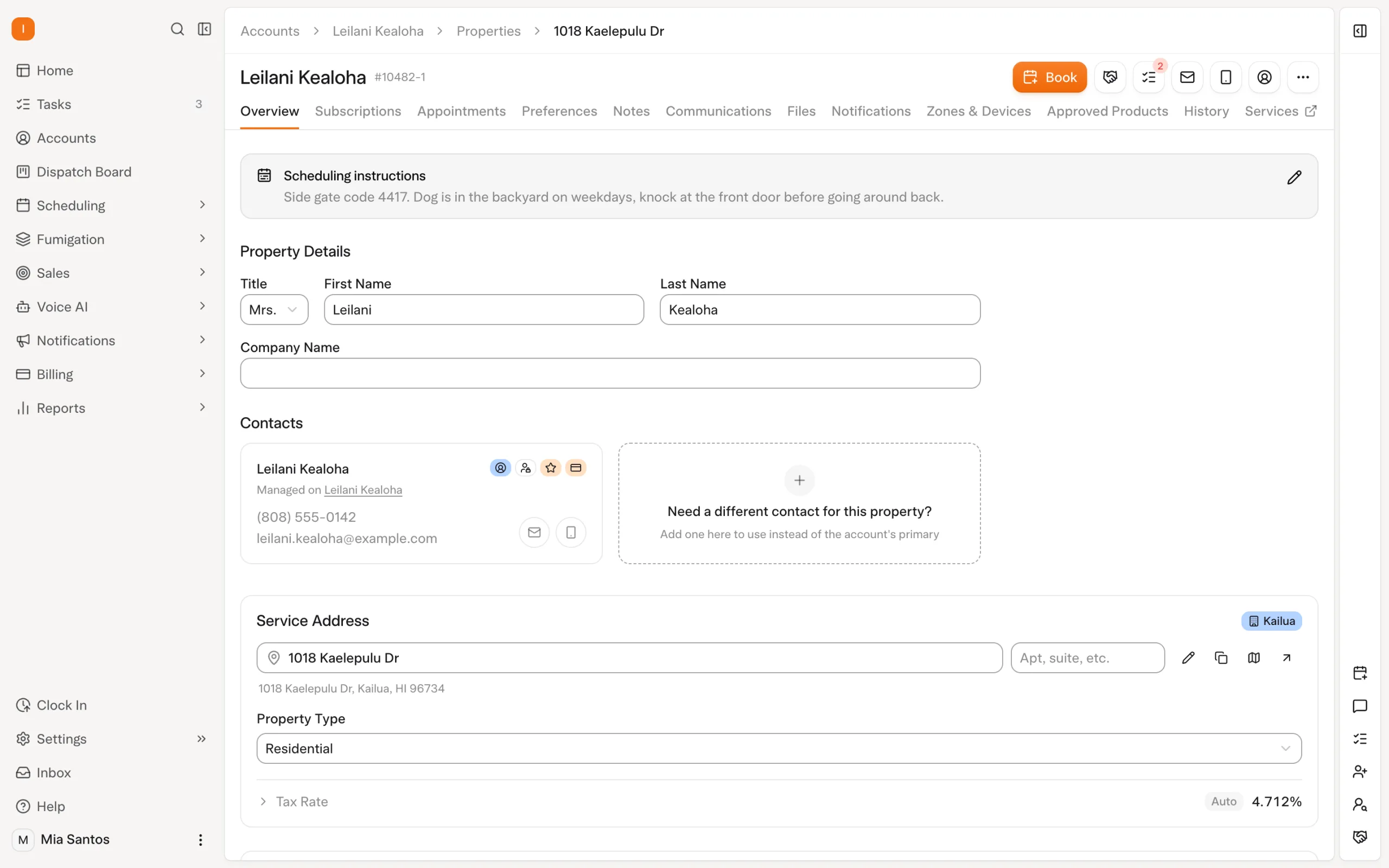 Solea app: a customer property page on its Overview tab, with contacts, service address and branch (demo data)